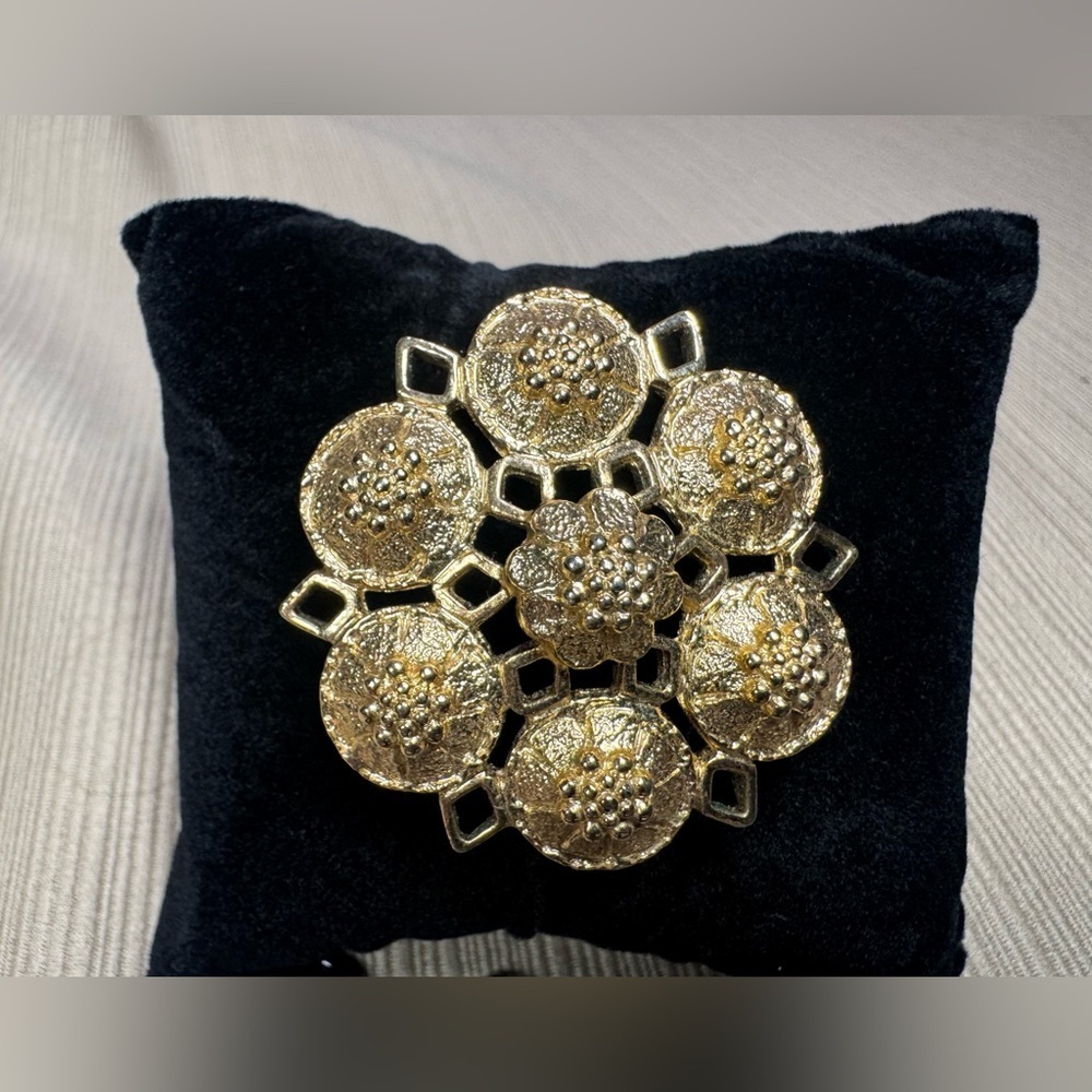Vintage Fashion Right Gold Tone Brooch - 60’s Sarah Coventry Statement Piece